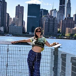 Meet your Posher, Gabriela